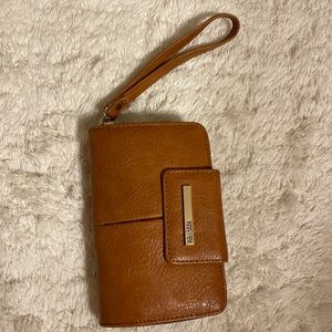 Kenneth Cole Reaction Wristlet